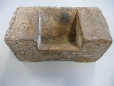 Memorabilia - FLEECE INN BRICK