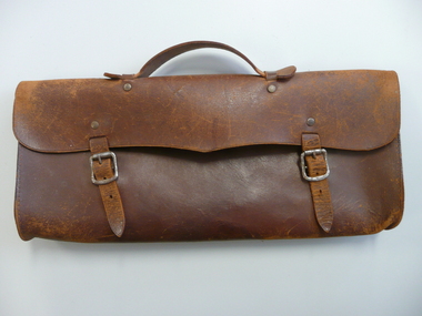 Accessory - LEATHER DOCUMENT WALLET