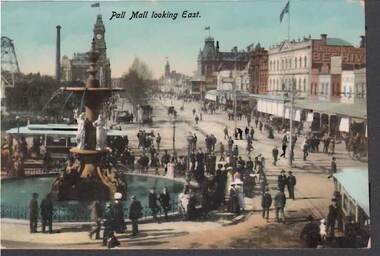 Postcard - PALL MALL LOOKING EAST