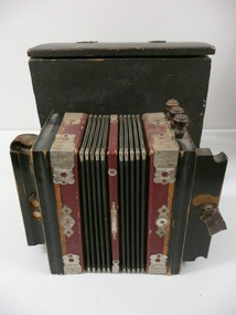 Instrument - FORTUNA COLLECTION: THE MELBA ACCORDION - FORTUNA