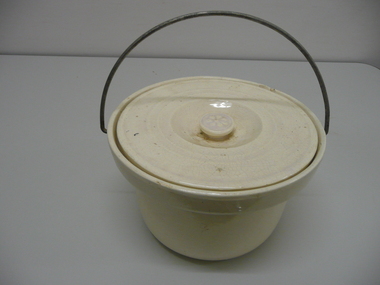 Domestic Object - COMMODE INSERT