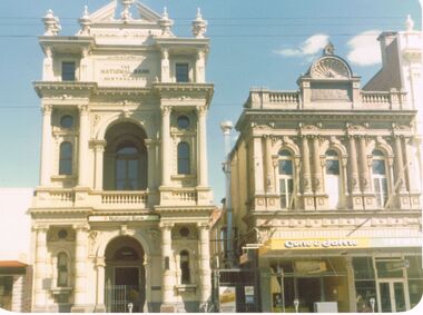 Postcard - NATIONAL BANK AND MANCHESTER UNITY BUILDINGS, PALL MALL, BENDIGO