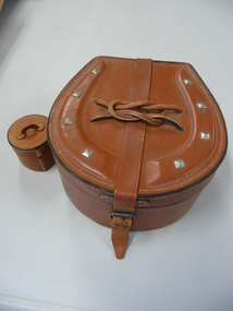 Accessory - LEATHER COLLAR CASE
