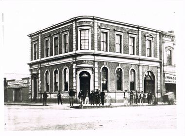 Photograph - WES HARRY COLLECTION: BANK OF AUSTRALASIA, WILLIAMSON STREET CORNER