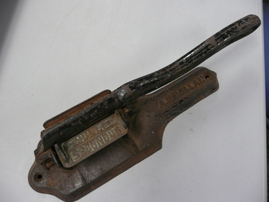 Tool - LARGE TOBACCO CUTTER