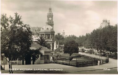 Photograph - VIEWS OF BENDIGO : NO. 10 : QUEEN VICTORIA GARDENS, BENDIGO : UNDATED, C1920's