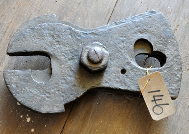 Tool - CAST IRON DETACHING HOOK FOR MINING CAGE CABLE