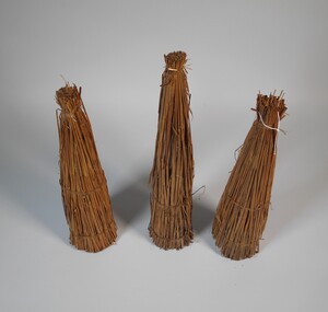 Functional object - GRASS BOTTLE COVERS