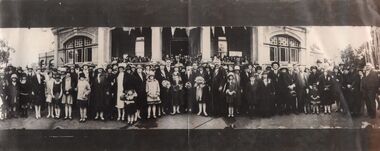 Photograph - PHOTO - GROUP IN FRONT OF THE EAGLEHAWK TOWN HALL, 1928