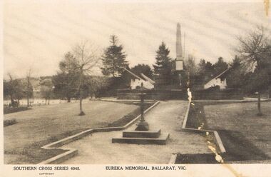 Postcard - POSTCARD BLACK AND WHITE PHOTOGRAPH OF EUREKA MEMORIAL BALLARAT VIC