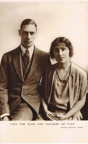 Photograph - BLACK AND WHITE  PHOTOGRAPH OF T.R.H. THE DUKE AND DUCHESS OF YORK