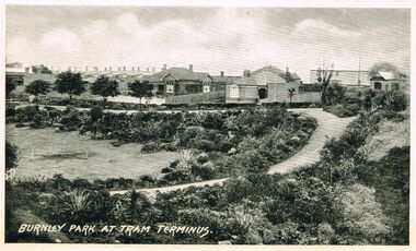 Postcard - BLACK AND WHITE POSTCARD: PHOTOGRAPH OF BURNLEY PARK AT TRAM TERMINUS