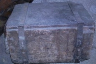 Container - GOLD BOX WOODEN