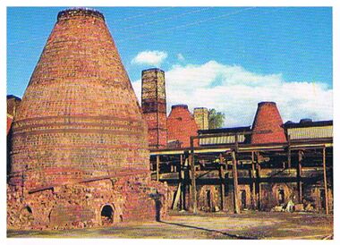 Postcard - BENDIGO POTTERY