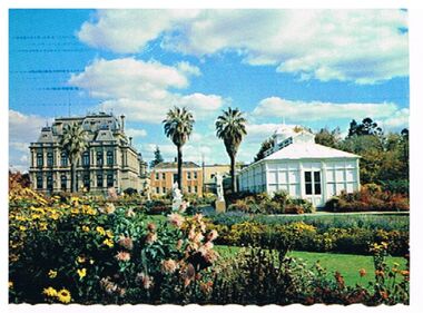 Postcard - LAW COURTS AND CONSERVATORY, BENDIGO