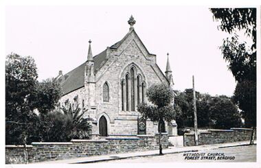 Postcard - METHODIST CHURCH, FOREST STREET, BENDIGO