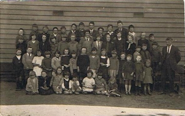 Photograph - COOK COLLECTION: SPRING GULLY SCHOOL STUDENTS