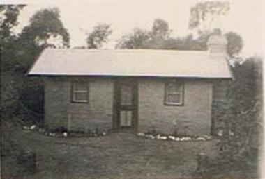 Photograph - COOK COLLECTION :  BENDIGO FIELD NATURALISTS CLUB - COTTAGE