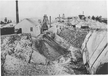 Photograph - LANSELL'S BIG 180 MINE - PHOTOGRAPH OF LANSELL'S BIG 180 MINE