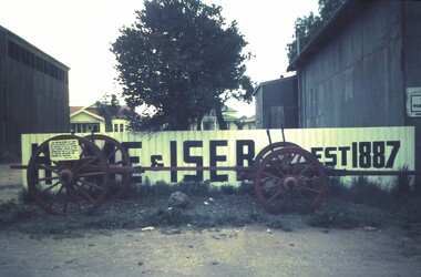 Slide - HUME AND ISER TIMBER WAGON (1873 - 1941), 1970