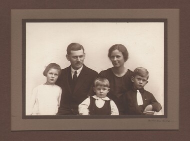 Photograph - FAMILY PORTRAIT - MAN AND WOMAN, ONE GIRL AND TWO BOYS