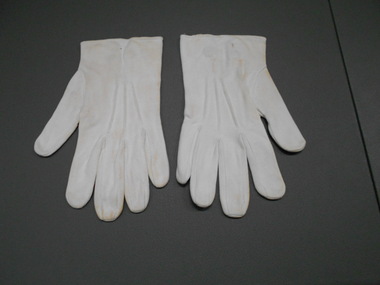 Textile - F. G. JONES COLLECTION: PAIR GLOVES MASONIC, 1940's