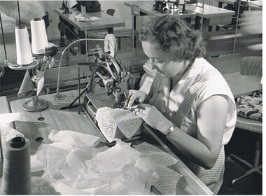 Photograph - HANRO COLLECTION: OVERLOCKING