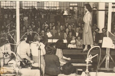 Photograph - HANRO COLLECTION: MANNEQUIN PARADE, 31/10/1952