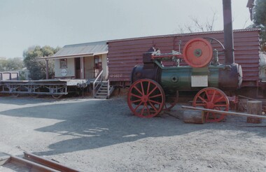 Slide - VAL DENSWORTH COLLECTION: BENDIGO POTTERY, 1986