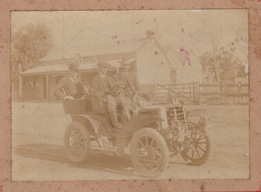 Photograph - J L FAUL, BILL LANSELL & RISING SUN HOTEL - PHOTO, 1905