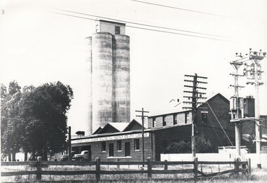 Photograph - HARRY BIGGS COLLECTION: FINLEY FLOUR MILLS