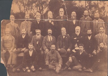 Photograph - HARRY BIGGS COLLECTION: BOWLS TEAM