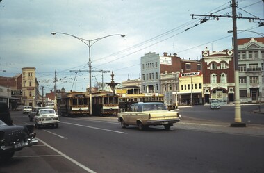Slide - BENDIGO STREET VIEWS & FORTUNA, Oct 1970