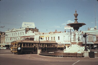Slide - BENDIGO STREET VIEWS & FORTUNA, May 1962