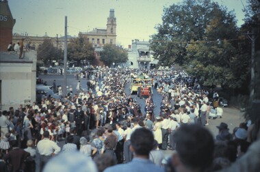 Slide - BENDIGO EASTER PARADE, Apr 1962