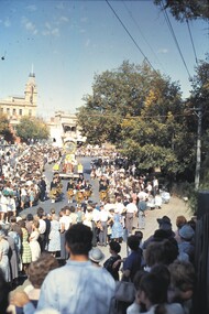 Slide - BENDIGO EASTER PARADE, Apr 1962