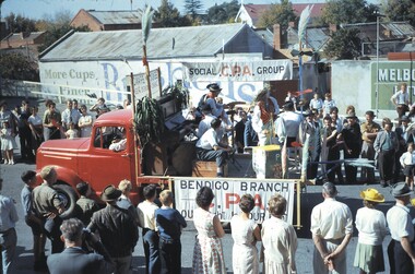 Slide - BENDIGO EASTER PARADE, Apr 1962