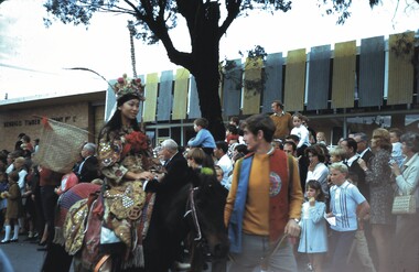 Slide - BENDIGO EASTER PARADE, May 1970