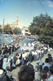 Slide - BENDIGO EASTER PARADE, Apr 1962