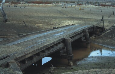 Slide - VAL DENSWORTH COLLECTION: DRY LAKE EPPALOCK, May 2004
