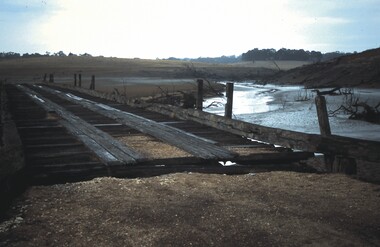 Slide - VAL DENSWORTH COLLECTION: DRY LAKE EPPALOCK, May 2004