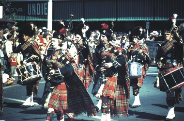 Slide - VAL DENSWORTH COLLECTION: BENDIGO EASTER FAIR, 1967