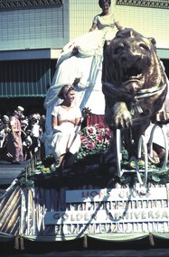 Slide - VAL DENSWORTH COLLECTION: BENDIGO EASTER FAIR, 1967