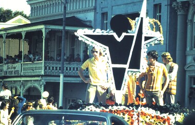 Slide - VAL DENSWORTH COLLECTION: BENDIGO EASTER FAIR