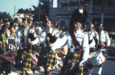 Slide - VAL DENSWORTH COLLECTION: BENDIGO EASTER FAIR