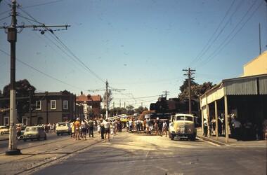 Slide - BENDIGO- TRAIN IN TOWN, Feb 1970