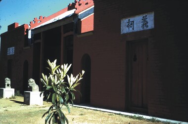 Slide - BENDIGO BUILDINGS, Oct 1970
