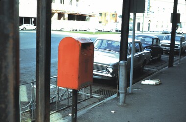 Slide - BENDIGO BUILDINGS, Jan 1970