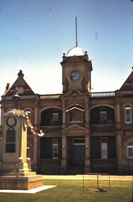 Slide - BENDIGO BUILDINGS, Jan 1970