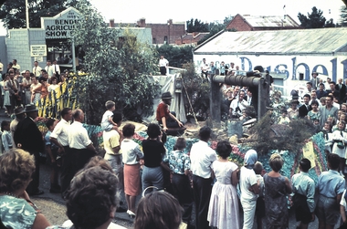 Slide - BENDIGO EASTER PROCESSION, Apr 1961